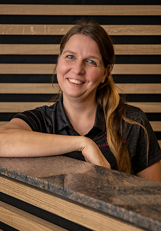 Kristin Listing